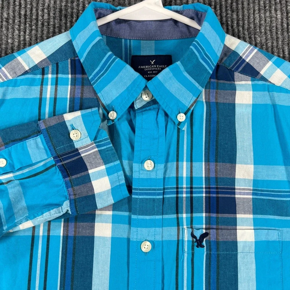 American Eagle Mens Shirt Medium Blue Plaid Long Sleeve Button Down Classic Fit